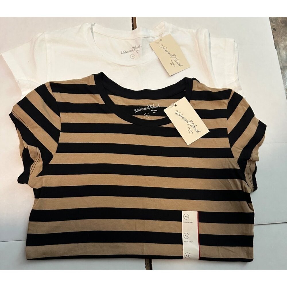 Universal Thread Women's Fitted Short Sleeve T-Shirt size XS NWT